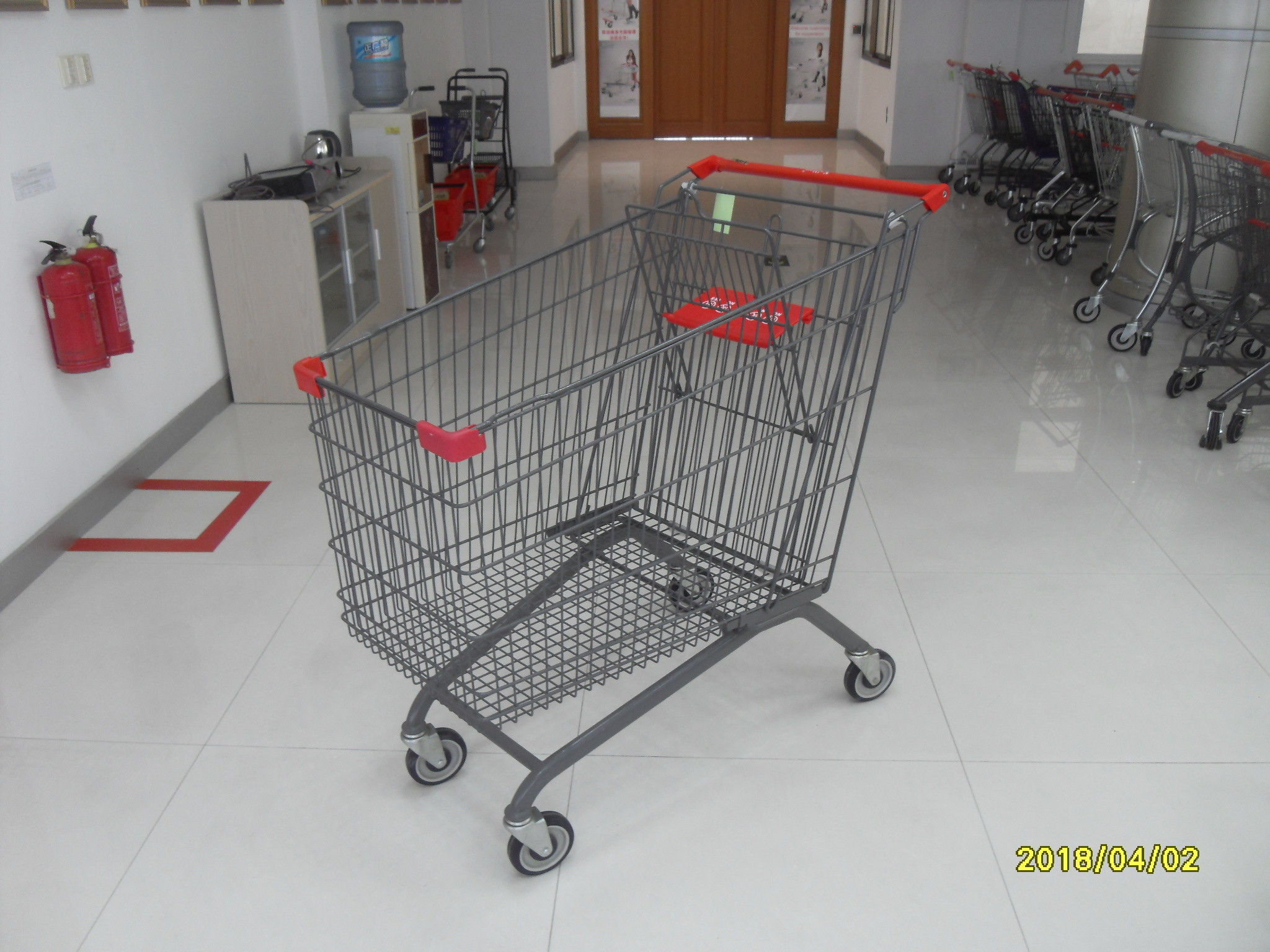 270L Grocery Store Cart With Four PU Casters / Anti - UV Plastic Parts